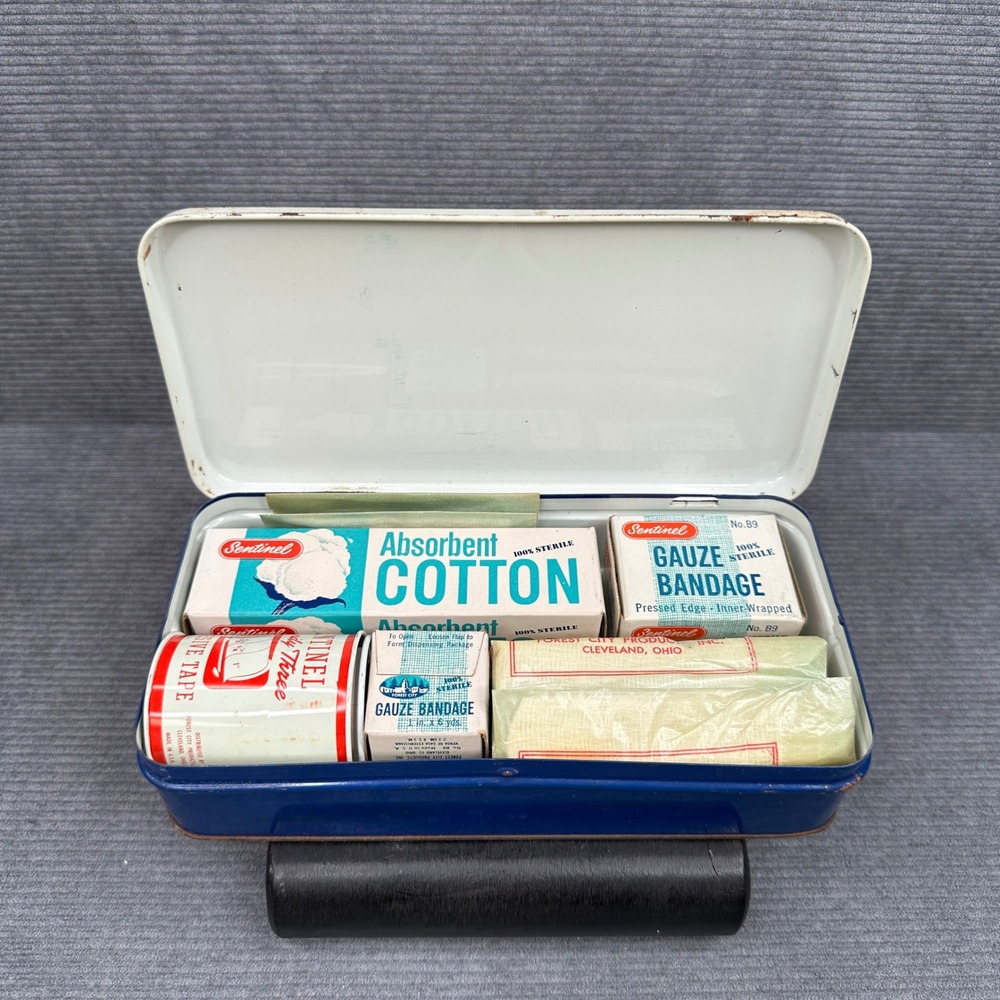 Vintage Blind Industries of California Family First Aid Kit Metal Tin Sentinel - Picture 3 of 6
